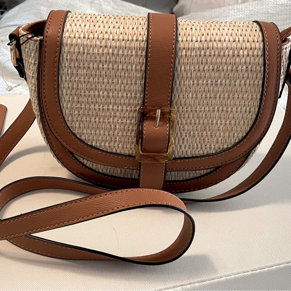 Shoulder bag with adjustable strap